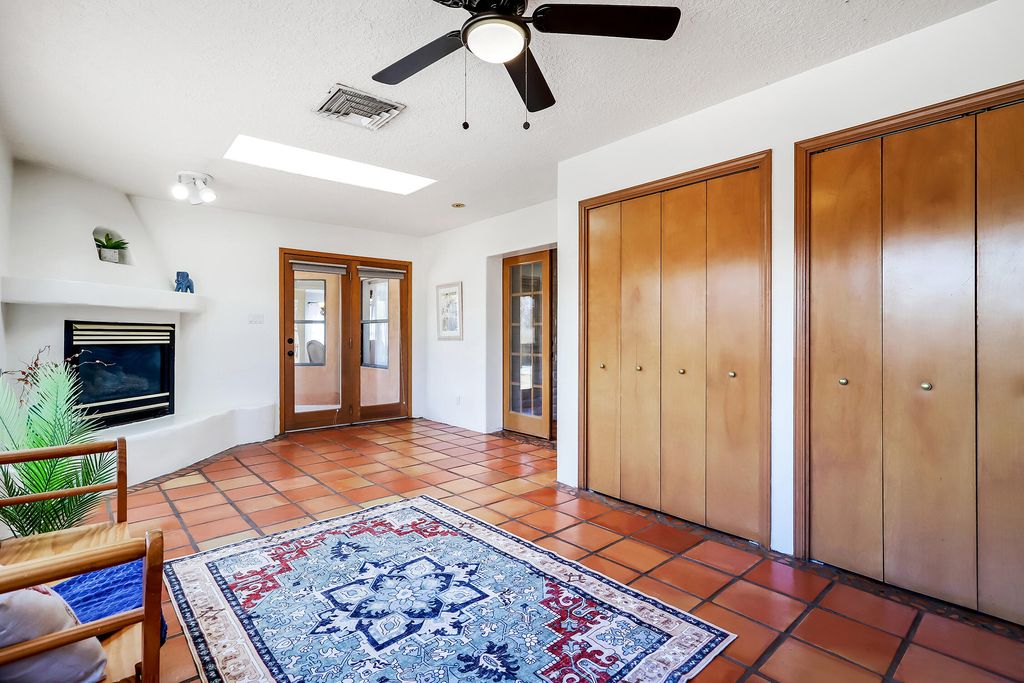 Image 21 of property listing at 4412 De La Cruz NW, Albuquerque, NM 87107