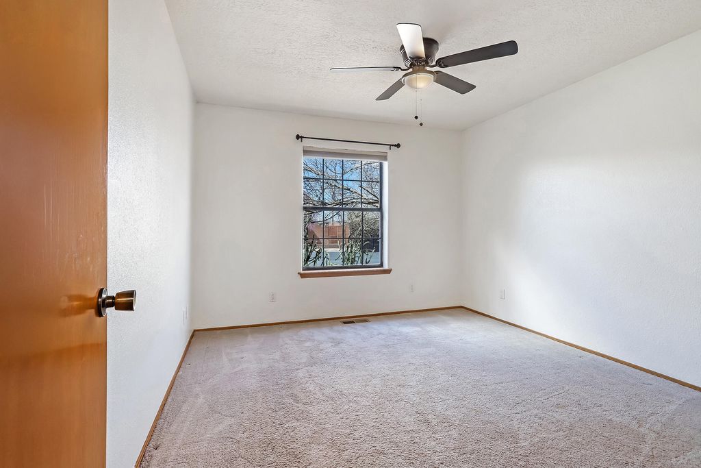 Image 25 of property listing at 4412 De La Cruz NW, Albuquerque, NM 87107