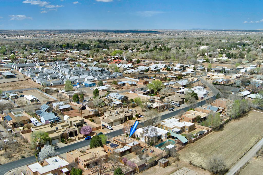 Image 35 of property listing at 4412 De La Cruz NW, Albuquerque, NM 87107