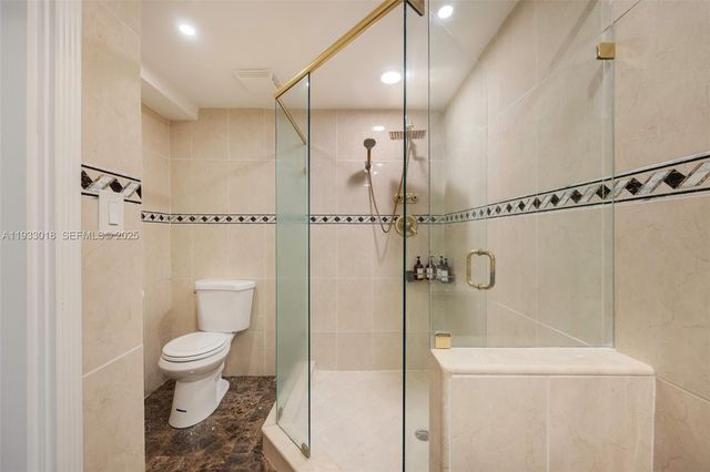 5401 Collins Ave 102, Miami Beach, FL 33140