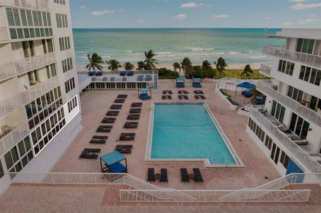 5401 Collins Ave 102, Miami Beach, FL 33140