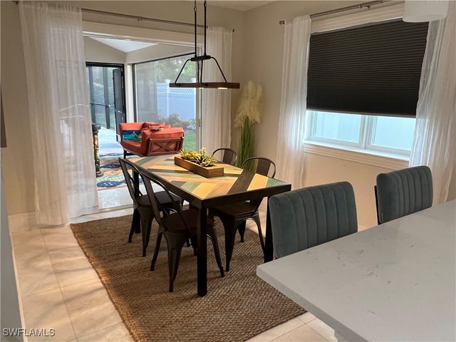 648 100th AVE N, Naples, FL 34108