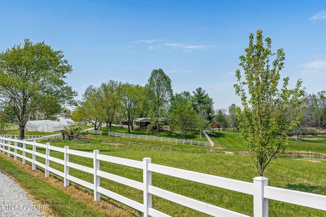 698 Maynard Rd Rd, Crossville, TN 38571