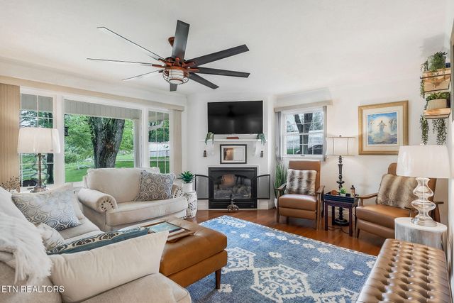 698 Maynard Rd Rd, Crossville, TN 38571