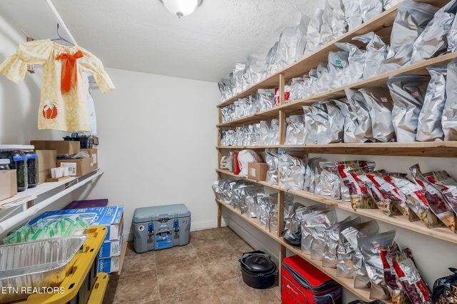 698 Maynard Rd Rd, Crossville, TN 38571