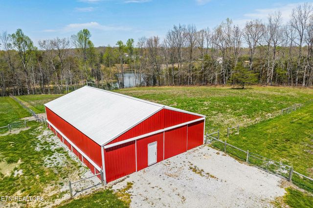 698 Maynard Rd Rd, Crossville, TN 38571