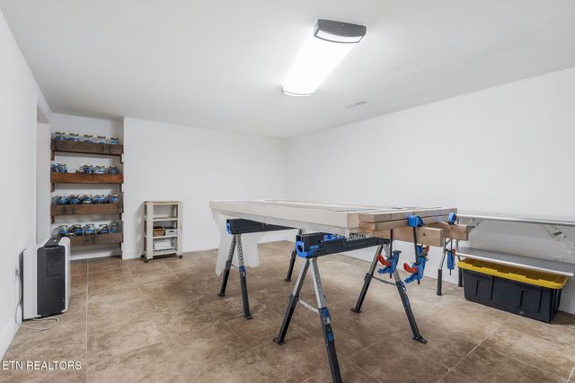 698 Maynard Rd Rd, Crossville, TN 38571