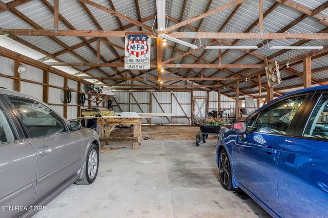 698 Maynard Rd Rd, Crossville, TN 38571