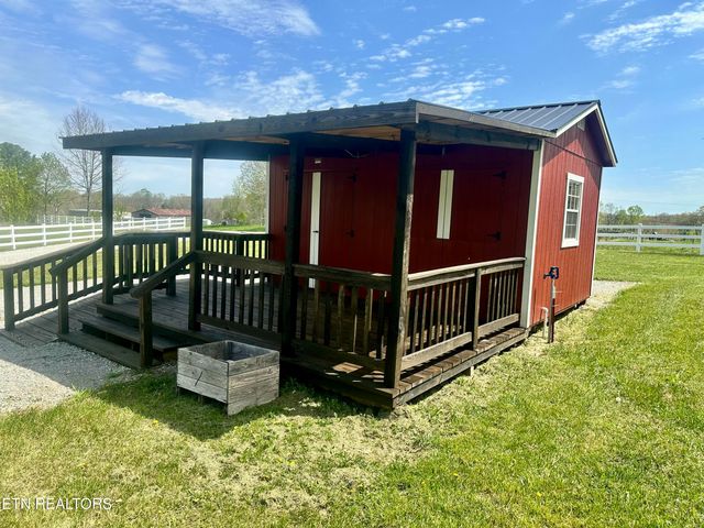 698 Maynard Rd Rd, Crossville, TN 38571