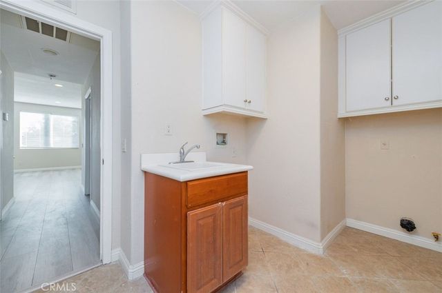 581 Suncup Circle, Hemet, CA 92543