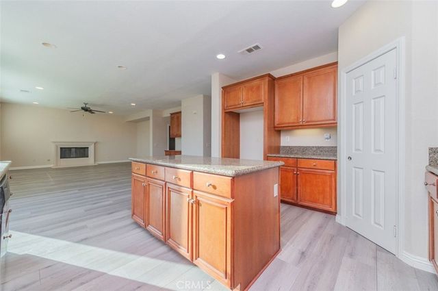 581 Suncup Circle, Hemet, CA 92543