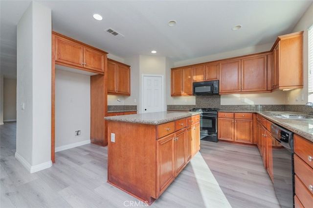 581 Suncup Circle, Hemet, CA 92543