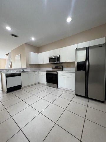 2434 Cordoba Bnd 2434, Weston, FL 33327