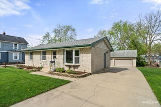 1117 Douglas Avenue, Aurora, IL 60505