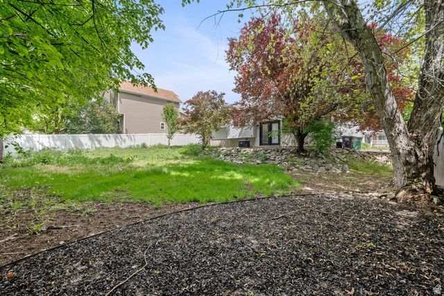 1762 S 350 E, Kaysville, UT 84037