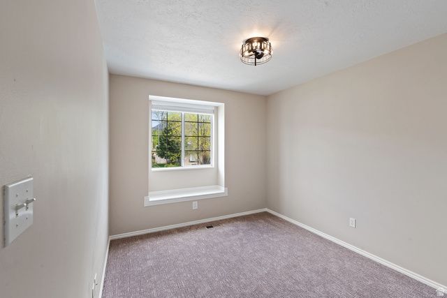 1762 S 350 E, Kaysville, UT 84037