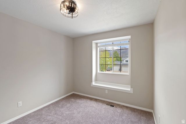 1762 S 350 E, Kaysville, UT 84037
