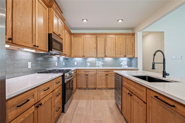 3926 Bur Oak Drive, Santa Fe, TX 77517