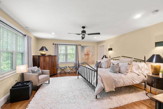 113 Carlisle St 113, Newton, MA 02459
