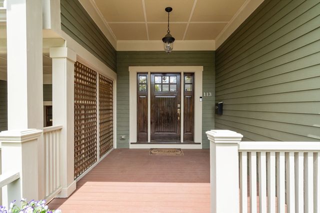 113 Carlisle St 113, Newton, MA 02459