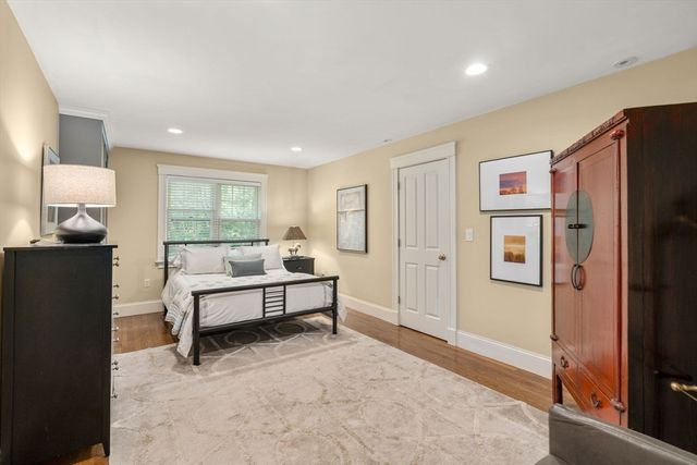 113 Carlisle St 113, Newton, MA 02459