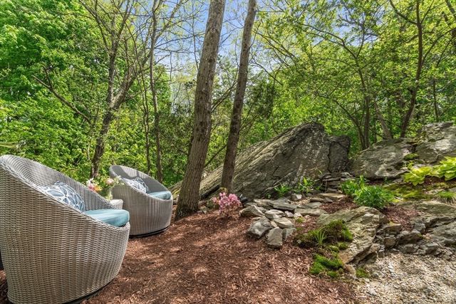 113 Carlisle St 113, Newton, MA 02459
