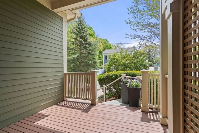 113 Carlisle St 113, Newton, MA 02459