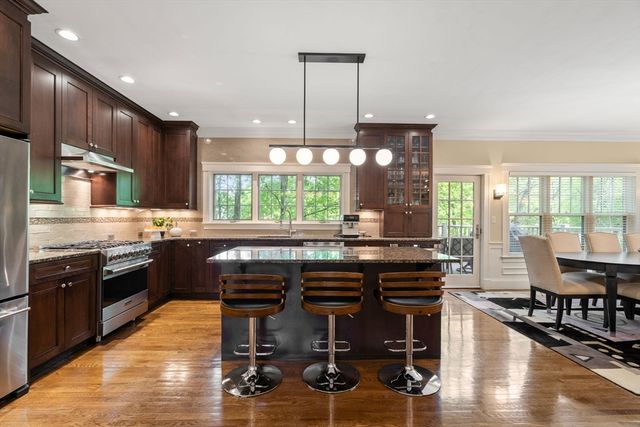 113 Carlisle St 113, Newton, MA 02459