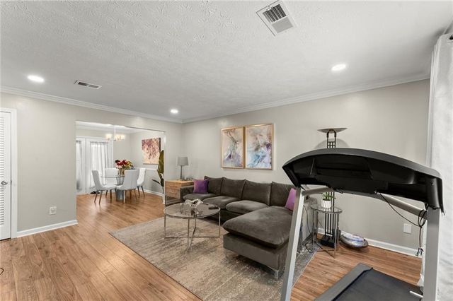 222 Mill Creek Place, Roswell, GA 30076