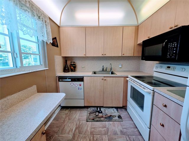 529 Fanshaw M 529, Boca Raton, FL 33434