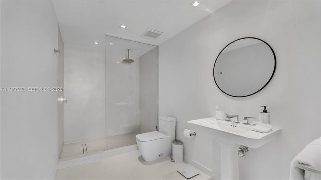 3301 NE 1st Ave H1711, Miami, FL 33137