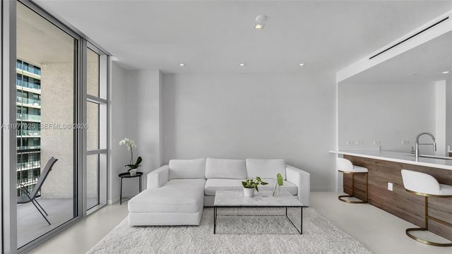 3301 NE 1st Ave H1711, Miami, FL 33137