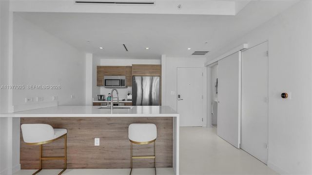 3301 NE 1st Ave H1711, Miami, FL 33137