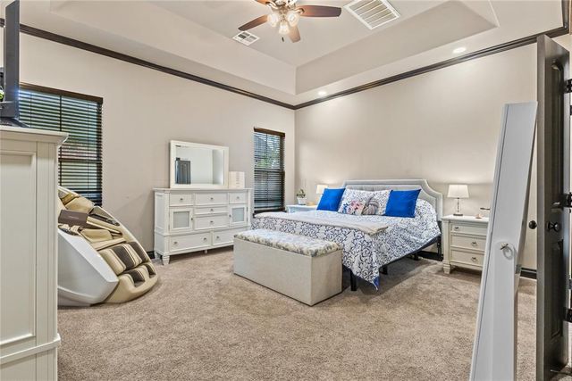 1300 Crimson Drive, Weatherford, OK 73096