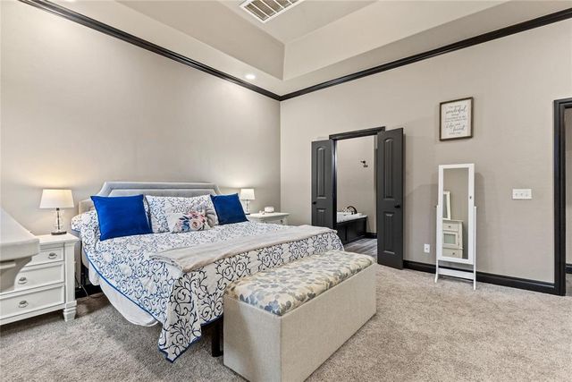 1300 Crimson Drive, Weatherford, OK 73096