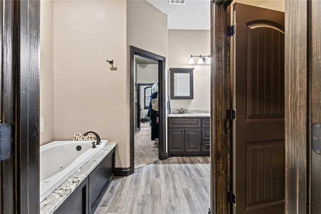 1300 Crimson Drive, Weatherford, OK 73096