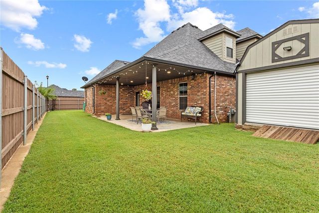 1300 Crimson Drive, Weatherford, OK 73096