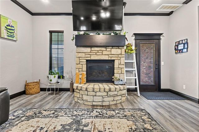 1300 Crimson Drive, Weatherford, OK 73096