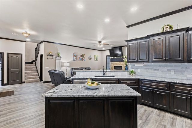 1300 Crimson Drive, Weatherford, OK 73096