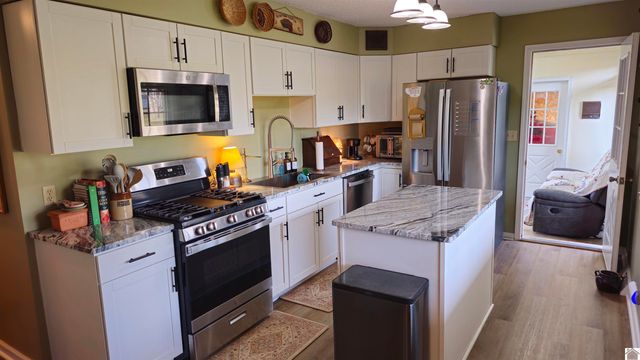 4678 W US Highway 68, Benton, KY 42025