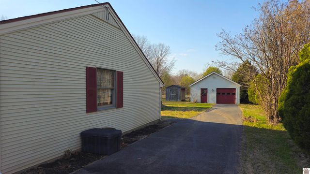 4678 W US Highway 68, Benton, KY 42025