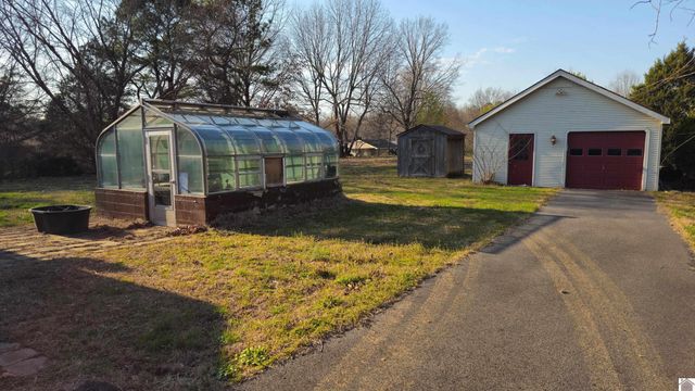 4678 W US Highway 68, Benton, KY 42025