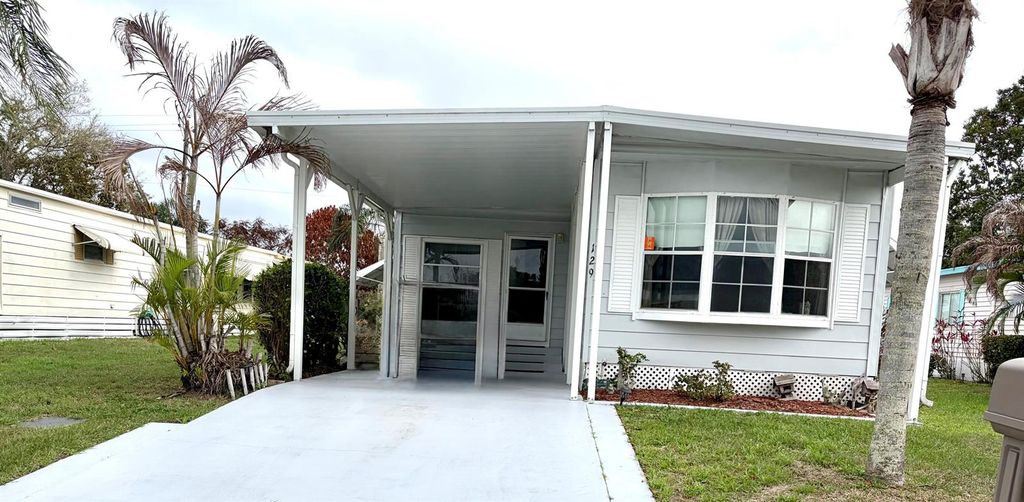129 E Caribbean, Port St. Lucie, FL 34952