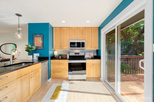 9348 32nd Avenue SW, Seattle, WA 98126
