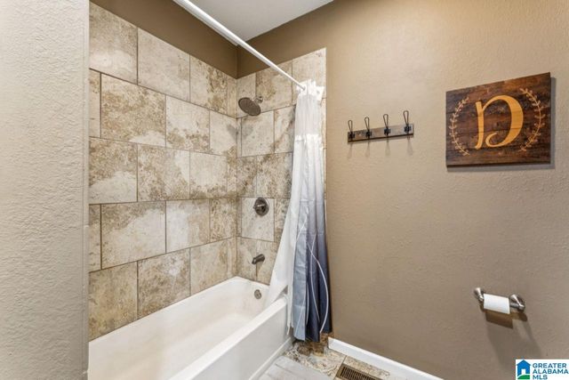 46 VOLUNTEERS CIRCLE, Sylacauga, AL 35151