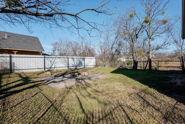 713 SE 16th Street, Mineral Wells, TX 76067