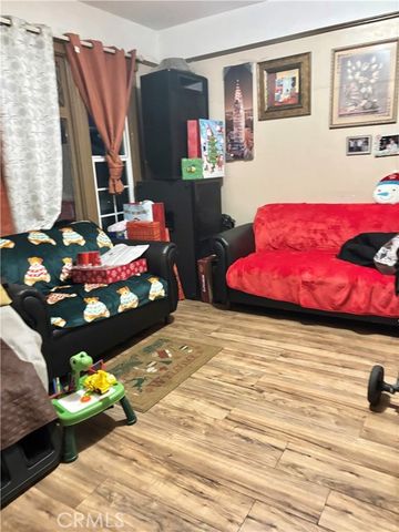 807 E 20th, Los Angeles, CA 90011