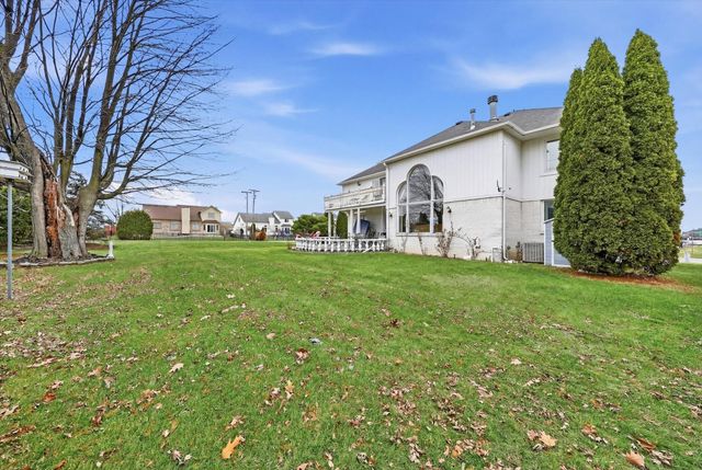 19444 Jack Pine Drive, Macomb, MI 48042