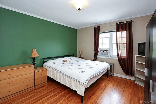 25-30 36th Avenue, Astoria, NY 11106