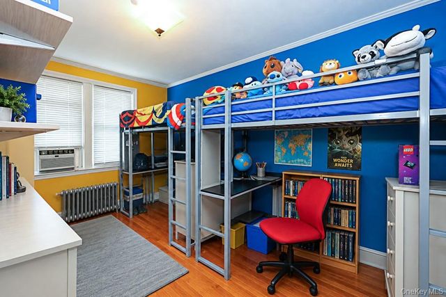 25-30 36th Avenue, Astoria, NY 11106